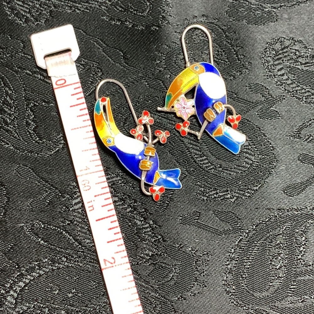 Pair of Brightly Colored Toucan Enameled Earrings, Each With a Different Pose - Picture 3 of 4